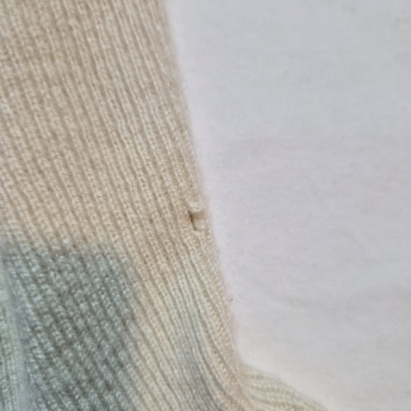 ​Talbots Petites Pure Cashmere Turtleneck Sweater - Cream Ivory - Petite Large - Picture 7 of 9